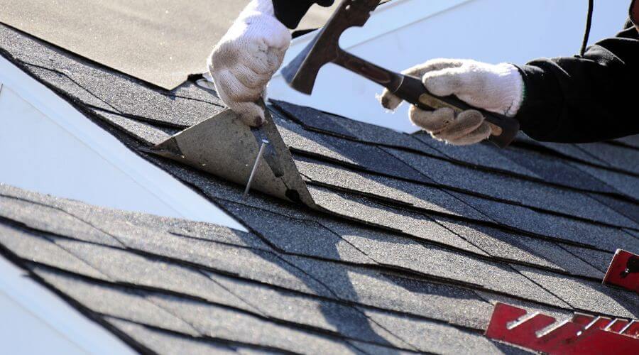 Professional gutter cleaning in Alma, WI